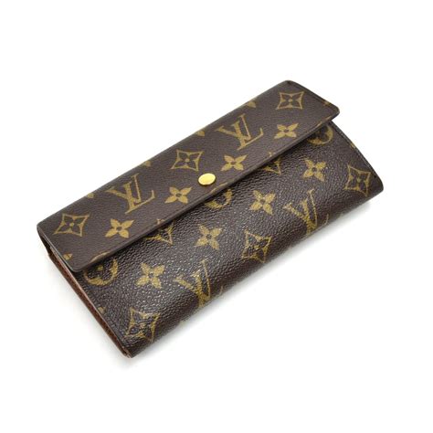 louis vuitton long wallet monogram.